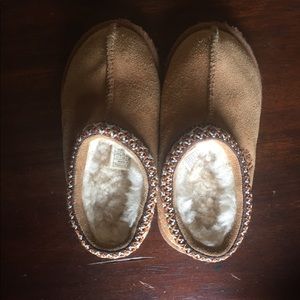 Kids brown Uggs. Never worn NWOT.